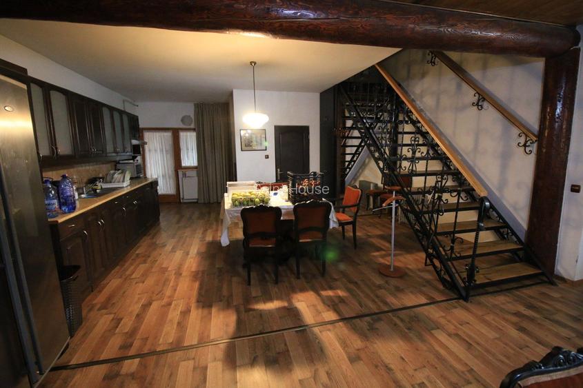 Vila cu 6 camere + 2 case + bazin inot+ 5.934 mp teren  com. Chichis - 3