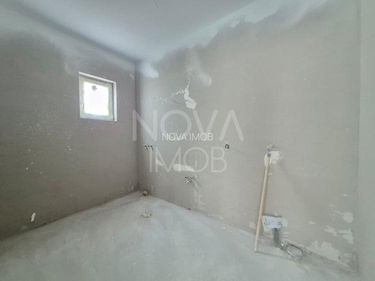Casa tip duplex, la alb - Sura Mica - COMISION 0 - 14