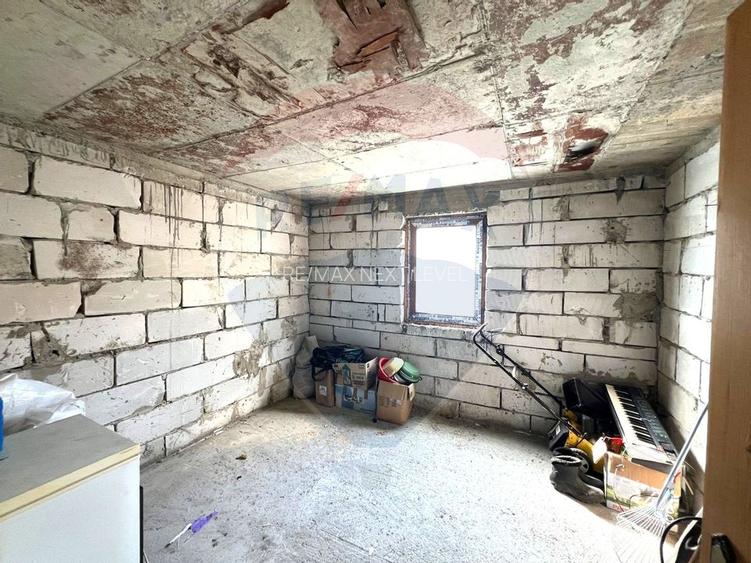 Casă / Vilă cu 6 camere de vânzare în BUHUȘI Județul BACĂU - 14