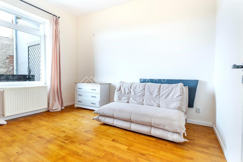 Apartament spațios de 87 mp, cu tavane înalte și garaj, strada Horea - 10