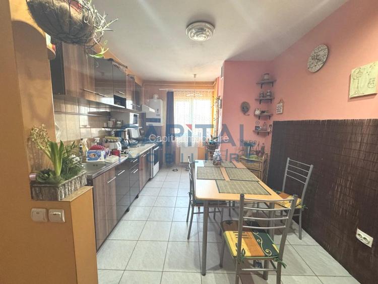 Comision 0 %  Apartament decomandat 3 camere, etajul 3/5 - 3