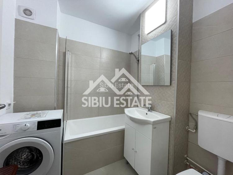Apartament decomandat cu 2 camere, balcon, etaj 3, recent renovat, -Sibiu - 18
