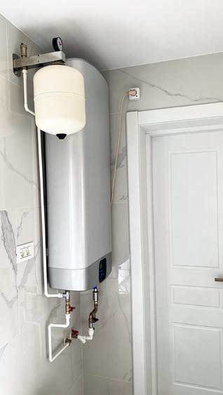Apartament 2 Camere | 3 Min Metrou Piata Romana | Boiler
