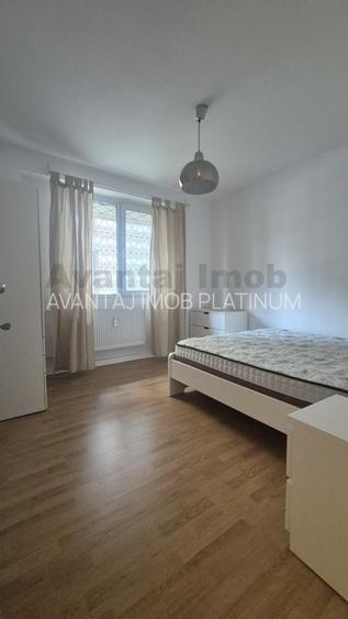 Tineretului,  loc de parcare - 6