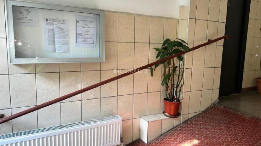 Str. Modoran Ene - Rahova, Apartament cu 3 camere - 73 mp - etaj 6/8 - 4