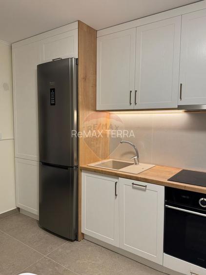 Apartament de inchiriat 3 camere plus Garaj complet RENOVAT - 2