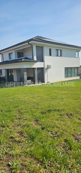 Casă complet mobilată și utilată, independentă energetic Dezmir - 3