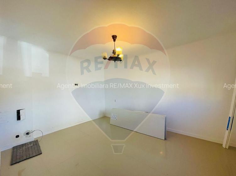 Casă / Vilă cu 6 camere de închiriat în zona Calea Dumbravii - 3