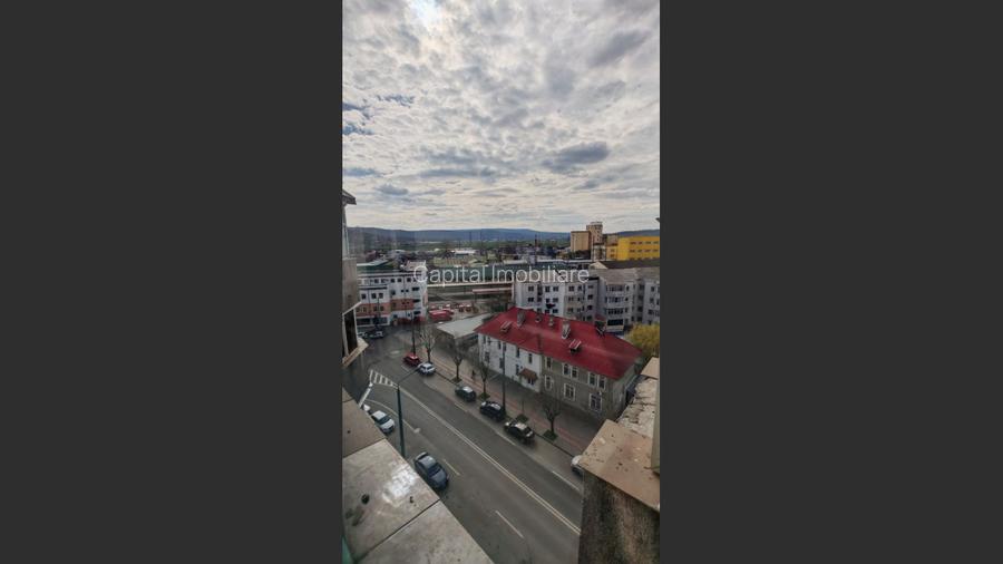 De vanzare apartament spatios cu 4 camere decomandate, zona gării - 15