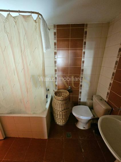 Casă interbelică deosebită, zonă centrală Dej – 324 mp, curte 600 mp, fântână - 9