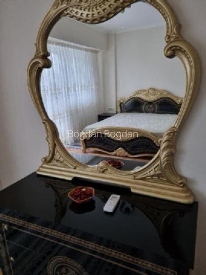 Unirii, Fântâna mare, particular - 8