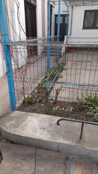 URGENT: ULTRA CENTRAL - Apartament 2 camere situat in casa cu curte comuna - 6