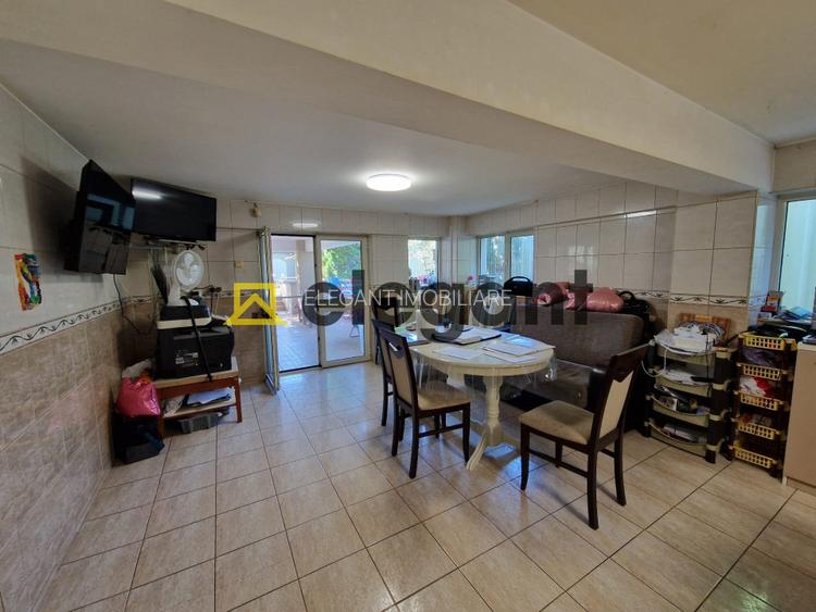 Casa D+P+1E+M, 528 mp utili, 11 camere, teren 548 mp, Piata Chiriac - 12