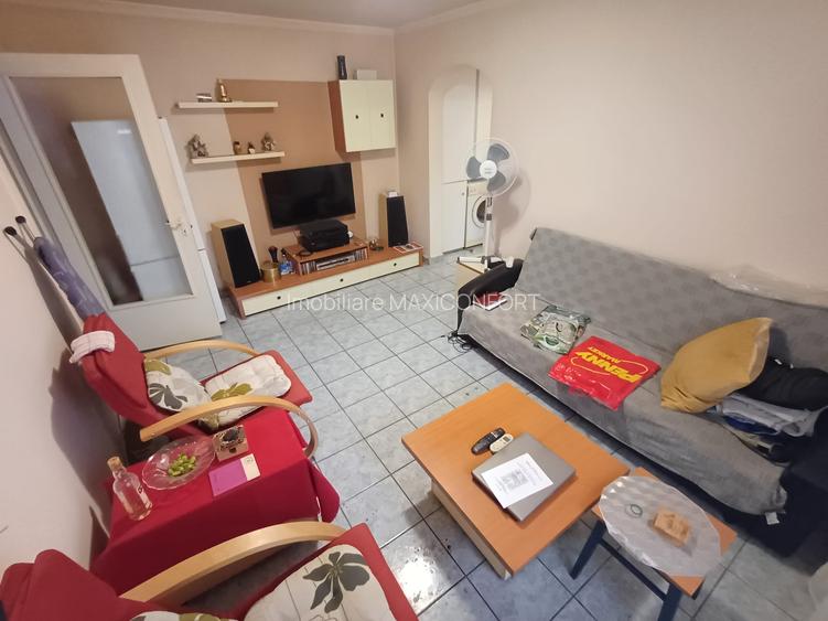 Vanzare 2 camere-Imobiliare MAXICONFORT - 2
