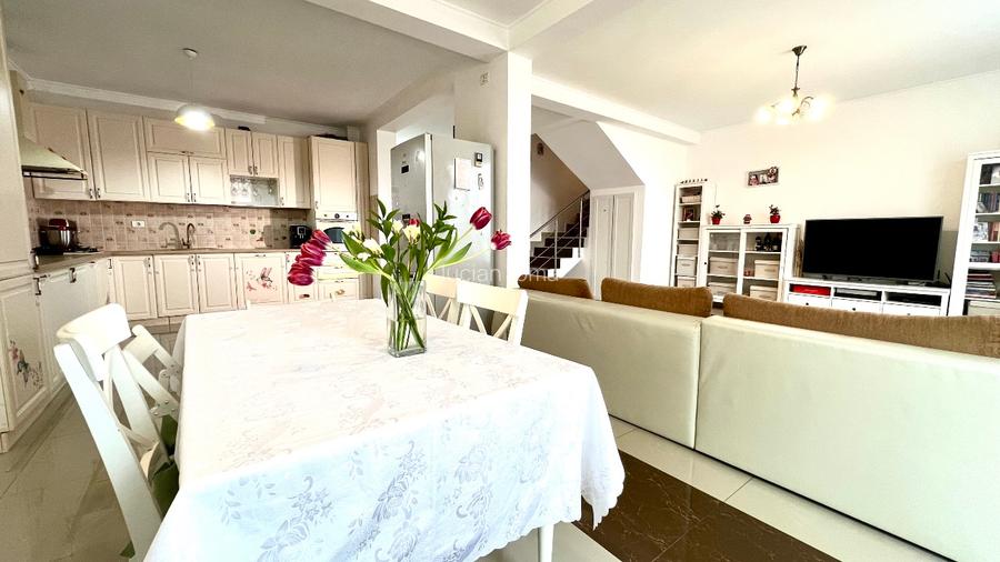 Vilă P+1 BERCENI. Teren 400. Gaze, apă, asfalt, stb 50m. Mutare imediata - 5