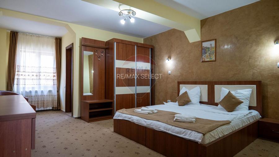 Oferta - vanzare pensiune 10 camere si casa de vacanta, Slanic Prahova - 4