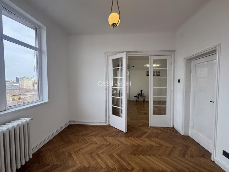 Bijuterie interbelică în centru - 8