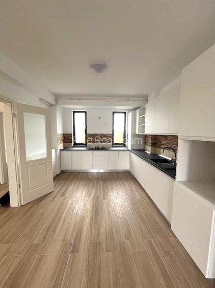 Spatiu birouri, imobil nou, apartament 3 camere - 4