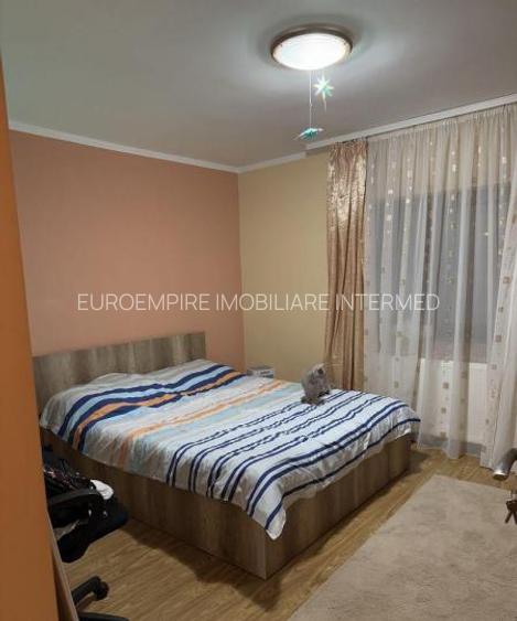 Apartament 4 camere decomandate Pod Butelii - 5