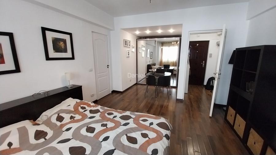 Garsonieră la intrarea parcului Cișmigiu - 9