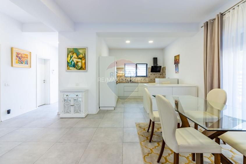 Casă / Vilă cu 5 camere de vanzare, Laguna Albastra, str. Fermei - 4