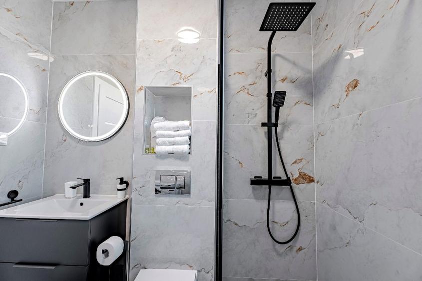 Apartament 2 camere Selimbar, complet mobilat, parcare + incarcare EV