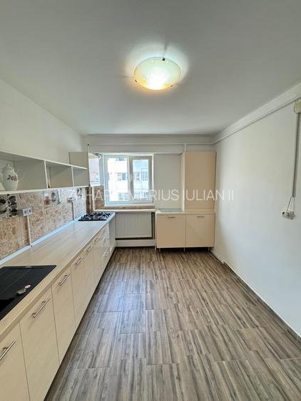 Apartament 3 camere si 2 bai de vanzare, str. Calugareni, Bacau-NORD - 7