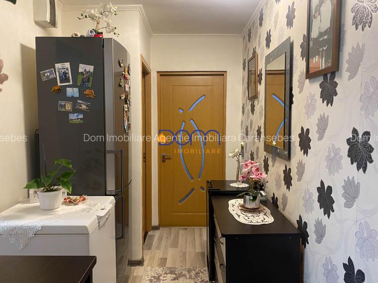 De vanzare apartament renovat si utilat - 10