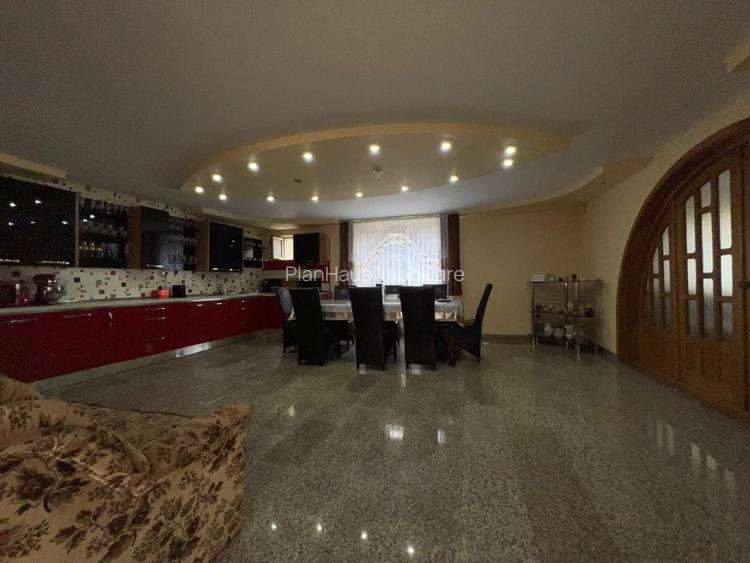 Casă Tăutii de Sus ,la drum principal pozitie excelentă ,462 mp teren - 3