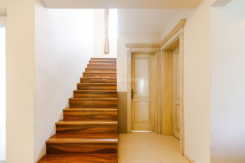 Casa individuala cu piscina - Comision 0% - 18