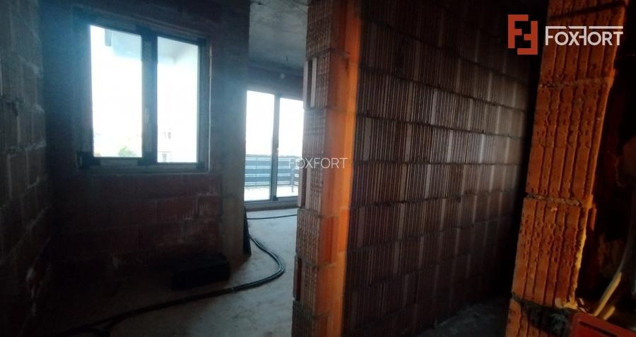 Duplex 5 camere, Becicherecu Mic - Garaj, terasa, Interior la Rosu - 23