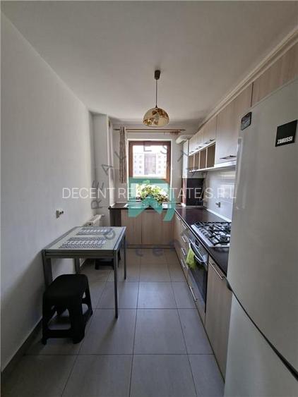 Garsoniera Casa Nobel, loc de parcare si gradina  proprie - 12