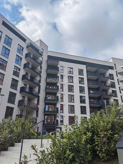 Garsoniera spatioasa aproape la 3 minunte de metrou - 4