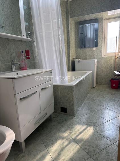 Unirii-piata alba iulia - 13