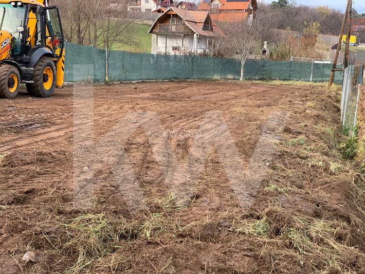 Teren Intravilan de vanzare -Tropinii Rasinari 565 mp - 4