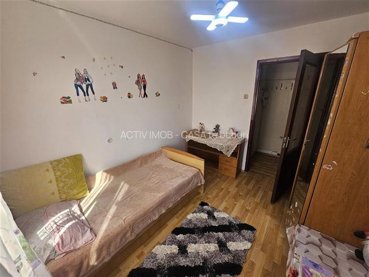 Resita, 3 Cam. Dec., Mobilat+Utilat, Micro 2 - 30