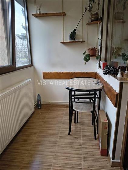 Garsoniera renovata etaj 2, in Astra, Brasov - 11