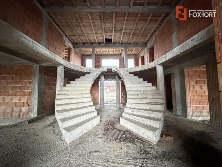 OPORTUNITATE - Casa individuala la rosu, teren de 851 mp in Peciu Nou - 2