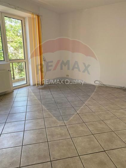 Vila – Etaj 2 + Mansardă de închiriat | Zona Vitan – București Mall - 14