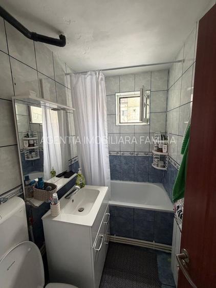 Vanzare apartament cu 4 camere in Micro 39b( k-uri), etaj 1, - 15