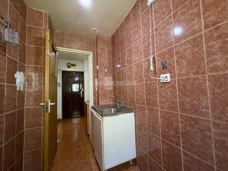 2 camere – etaj 2 – bloc reabilitat – IDEAL INVESTITIE / renovare | Str. Luica - 7