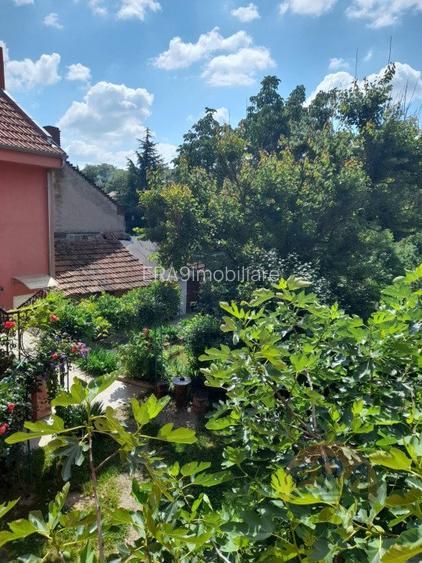 Apartament 2 camere, la curte comuna, Str. Luis Pasteur - 19