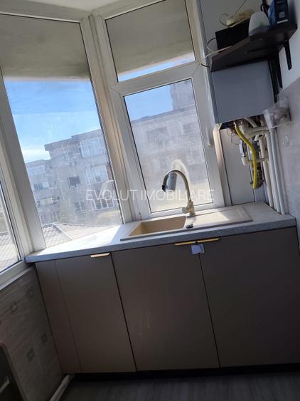 Institut DR uri- apartament 3 camere cf 1 renovat - 12