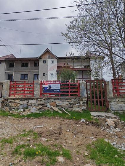 Cabană/Pensiune cu 12 camere de vânzare în Rânca - 3