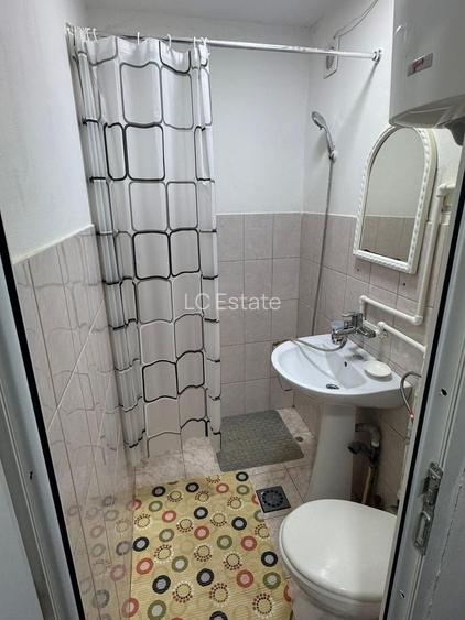 GARSONIERA, 17 MP , ZONA UMT - 4