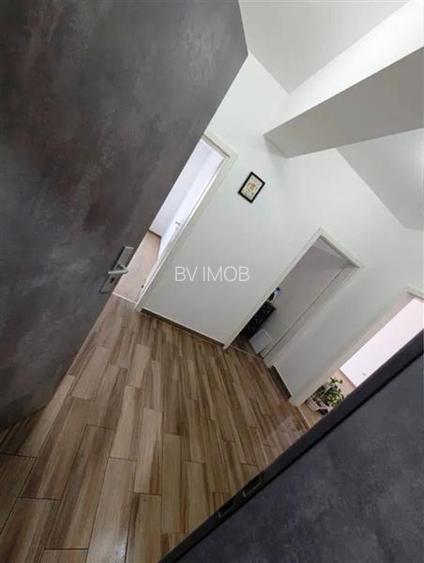 Inchiriem Apartament 2.5 Camere, Partial mobilat, Decomandat, Tractorul - 9