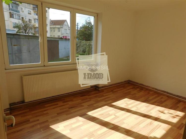 Apartament 3 camere decomandat  cu gradina proprie in Vasile Aaron - 4