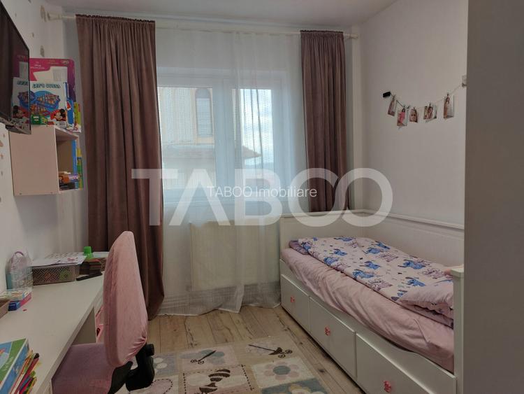 Apartament renovat 66 mp 3 camere 2 bai balcon pivnita Cisnadie - 9