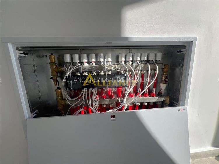 Casa individuala - 4 camere - 2 bai - 280mp teren - 23