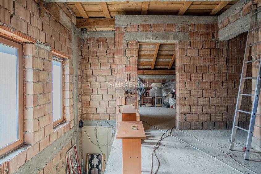 Casa moderna de vanzare | 300mp utili | Vulcan, Brasov| COMISION 0% - 44